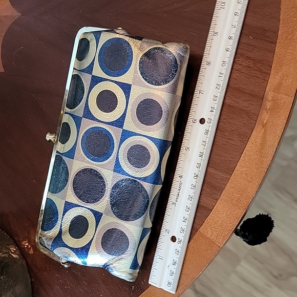 HOBO Lauren Wallet - Picture 7 of 8